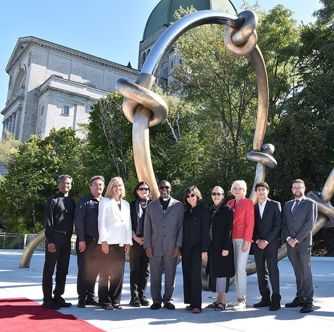 Inauguration Œuvre Art public Carillon Oratoire